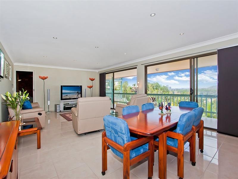 22 Heartwood Avenue, Elanora QLD 4221