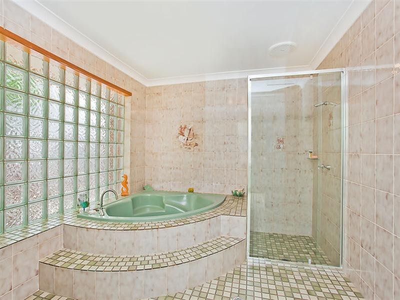 22 Heartwood Avenue, Elanora QLD 4221