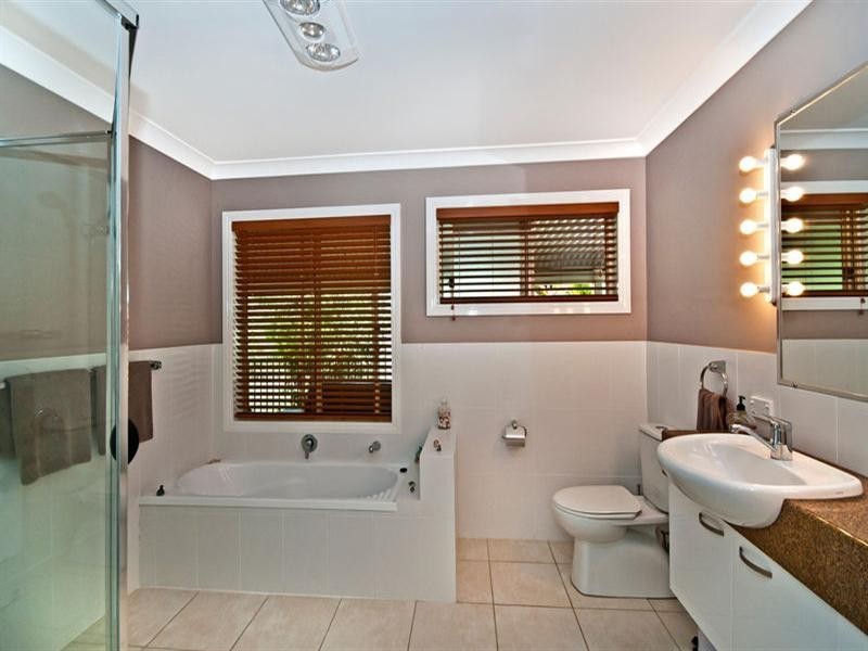 60 Valley Drive, Tallebudgera QLD 4228