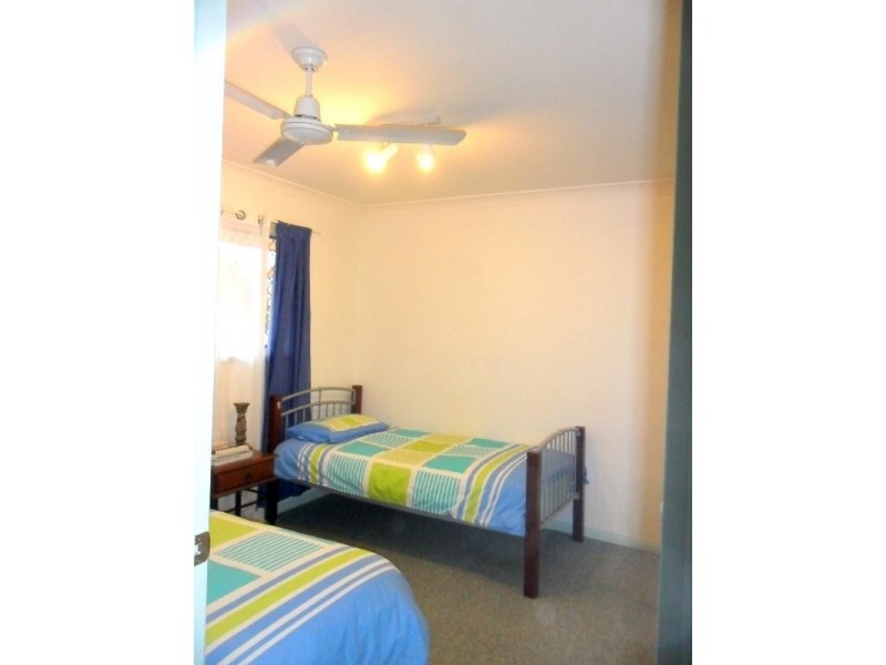 3/4 Cupania Place, Elanora QLD 4221