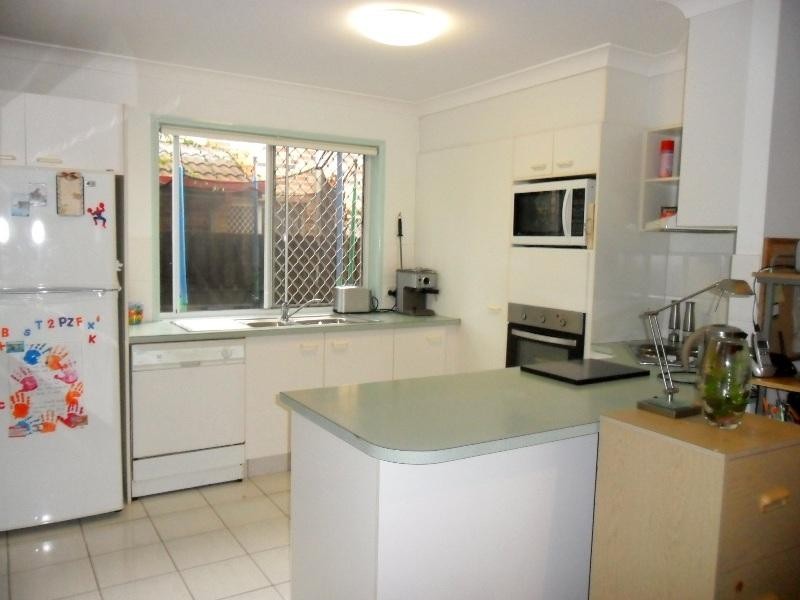 3/4 Cupania Place, Elanora QLD 4221