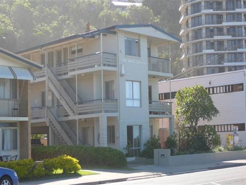 2/806 Pacific Parade, Currumbin QLD 4223