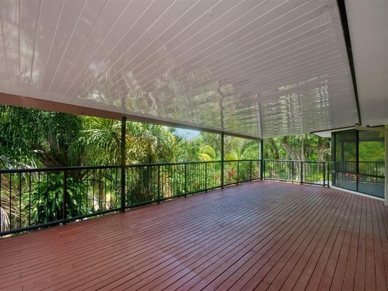 111 Valley Drive, Tallebudgera QLD 4228