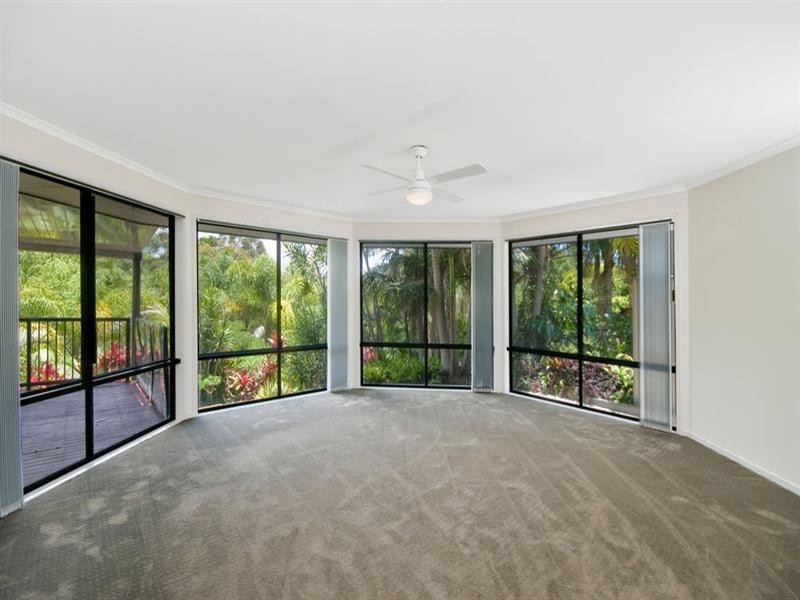 111 Valley Drive, Tallebudgera QLD 4228