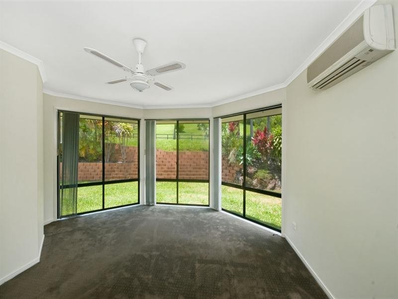 111 Valley Drive, Tallebudgera QLD 4228