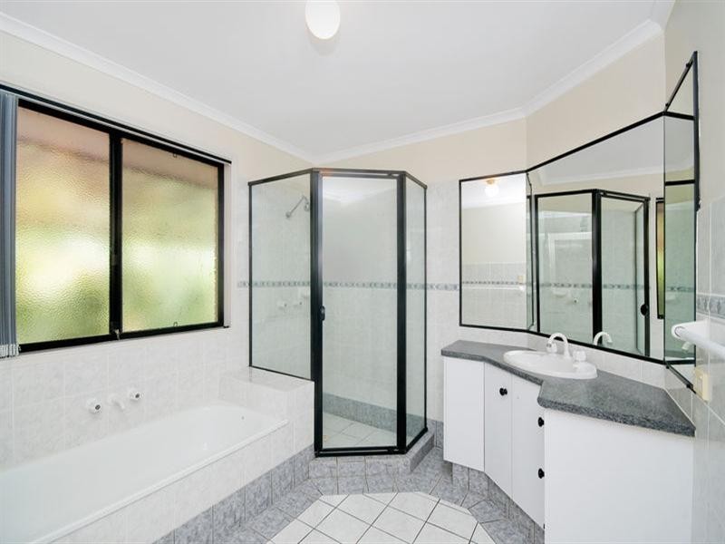 111 Valley Drive, Tallebudgera QLD 4228