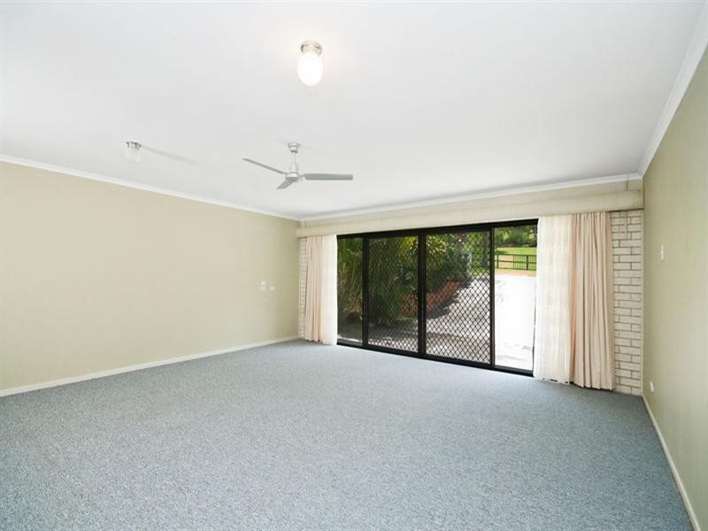 111 Valley Drive, Tallebudgera QLD 4228