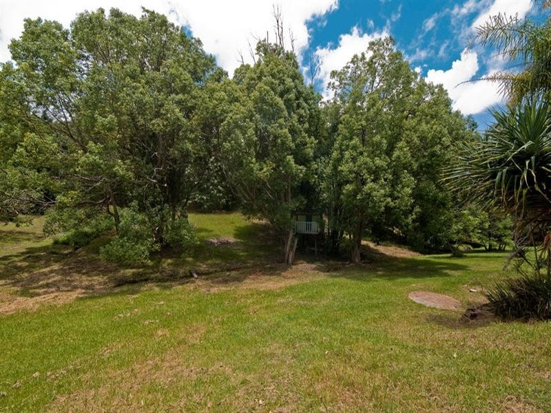 111 Valley Drive, Tallebudgera QLD 4228