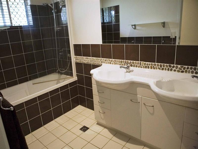 5/6 Mawarra Street, Palm Beach QLD 4221