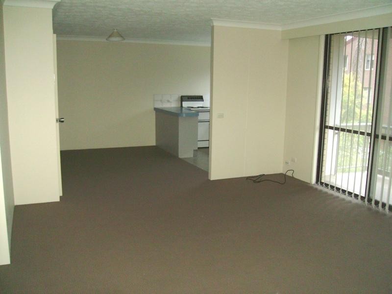 9/6 Brooke Avenue, Palm Beach QLD 4221