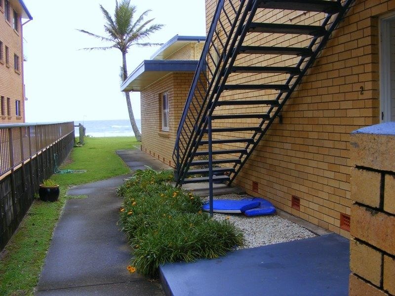 2/269 Golden Four Drive, Bilinga QLD 4225