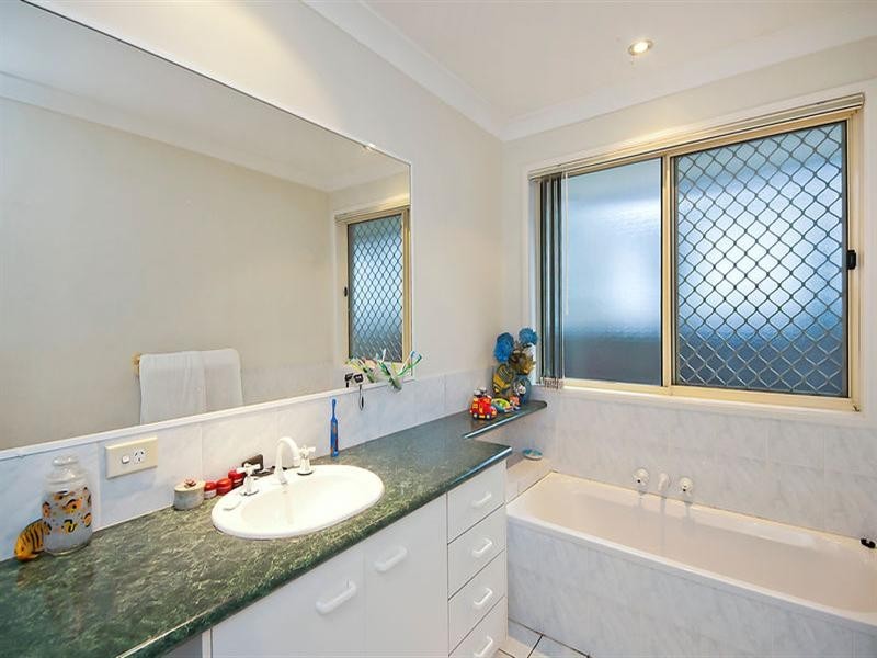 2/4 Koombala Street, Tugun QLD 4224