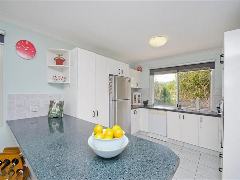 8 Casuarina Drive, Elanora QLD 4221