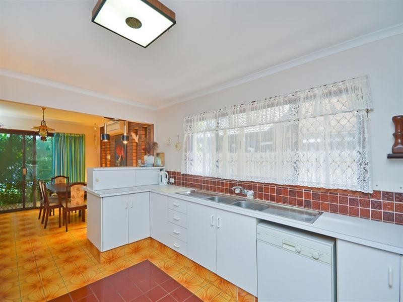 138 Tahiti Avenue, Palm Beach QLD 4221