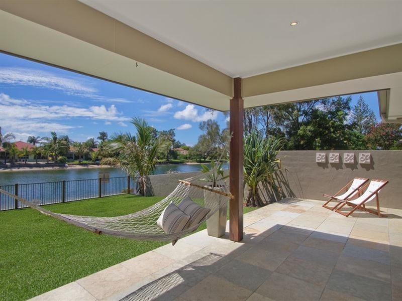 16 Mallawa Drive, Palm Beach QLD 4221