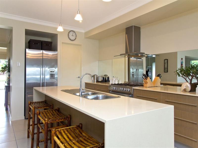 16 Mallawa Drive, Palm Beach QLD 4221