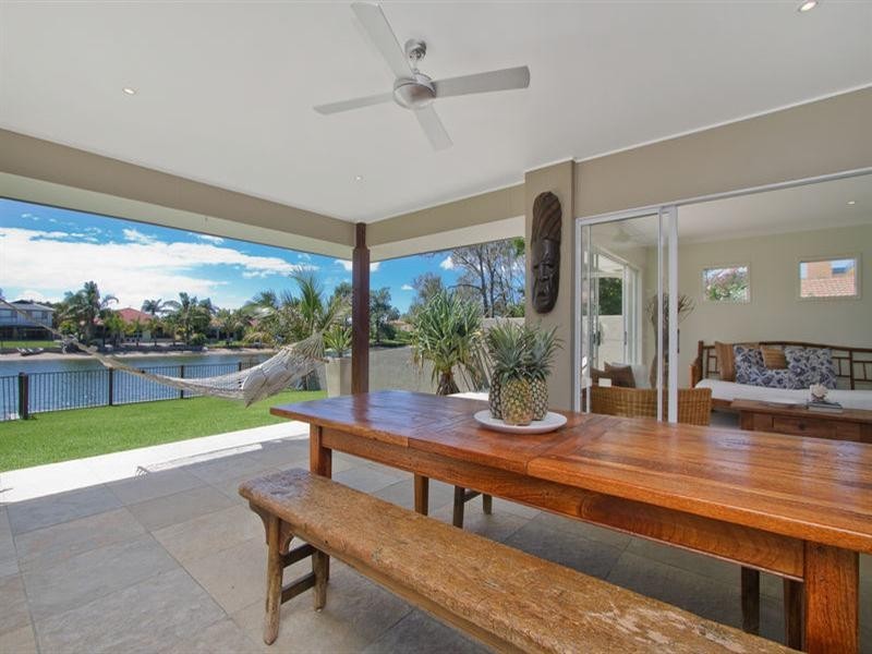 16 Mallawa Drive, Palm Beach QLD 4221