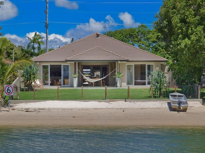 16 Mallawa Drive, Palm Beach QLD 4221