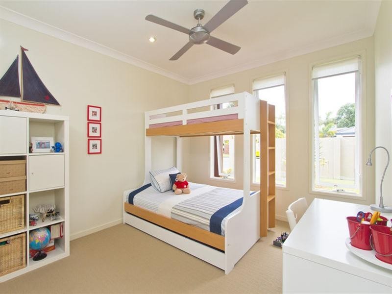 16 Mallawa Drive, Palm Beach QLD 4221