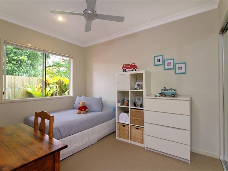 16 Mallawa Drive, Palm Beach QLD 4221