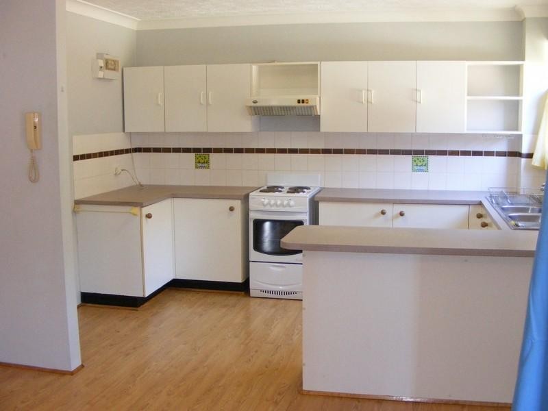 8/153 Golden Four Drive, Bilinga QLD 4225