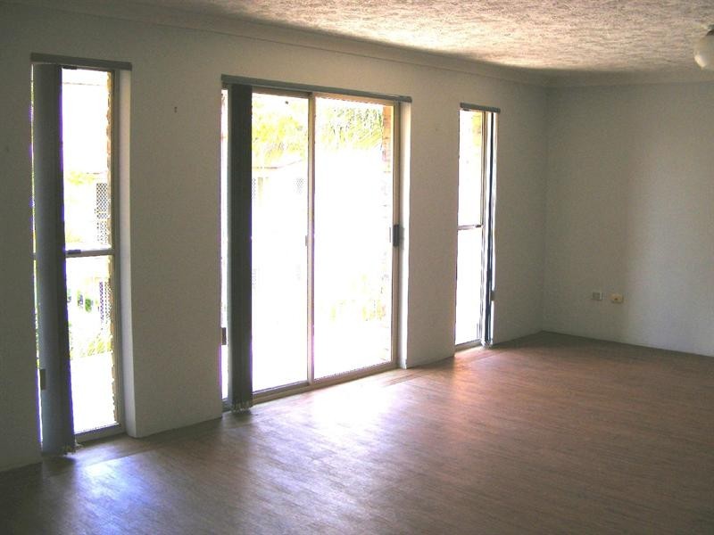 21-9 Ocean Street, Coolangatta QLD 4225