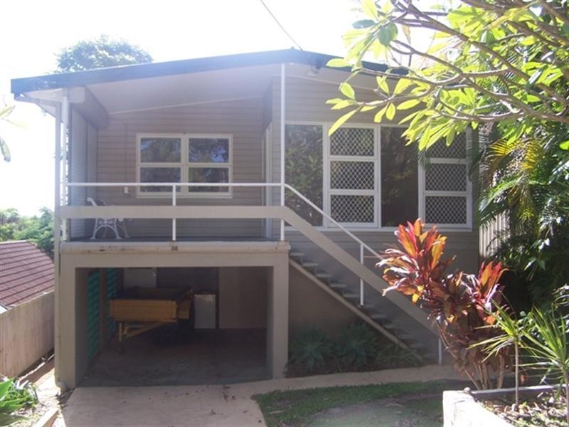 15 Hillcrest Avenue, Tugun QLD 4224