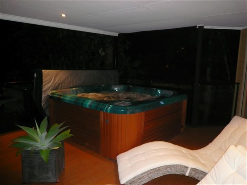 64 Doubleview Drive, Elanora QLD 4221