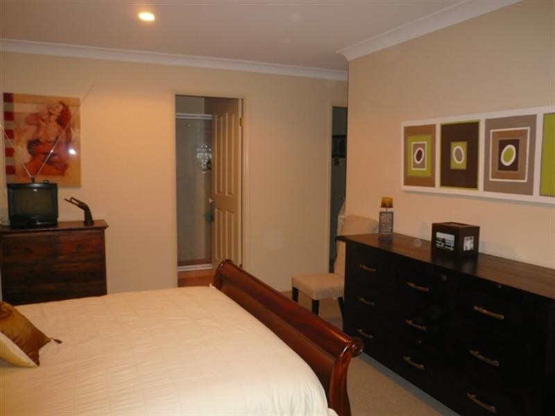 64 Doubleview Drive, Elanora QLD 4221