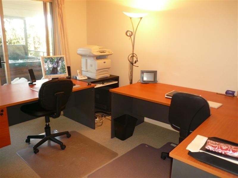 64 Doubleview Drive, Elanora QLD 4221