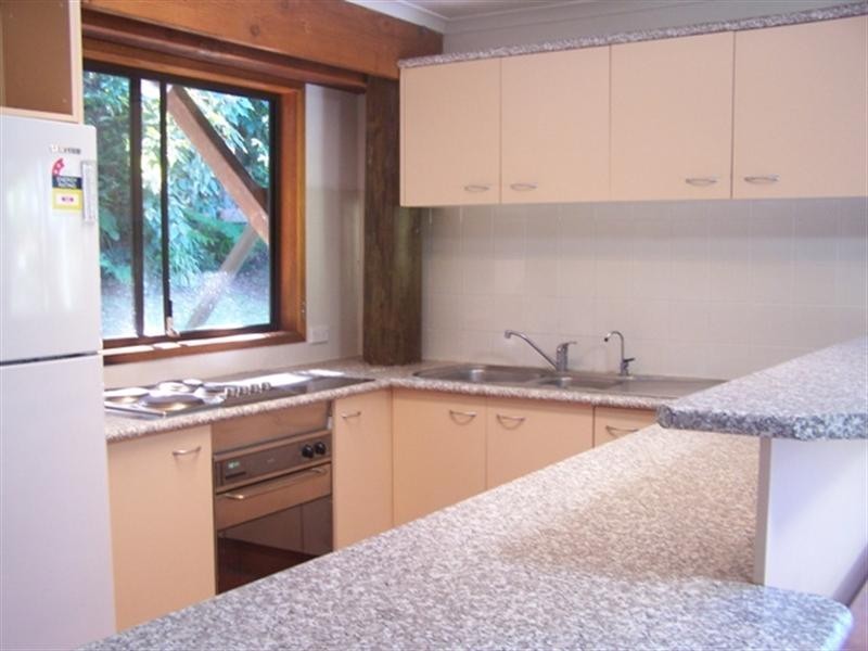 11 Walsh Street, Currumbin QLD 4223