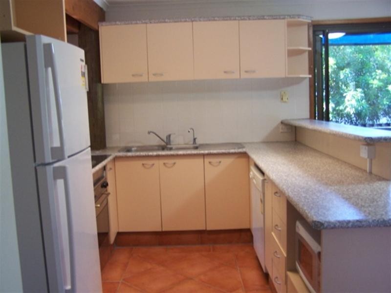 11 Walsh Street, Currumbin QLD 4223