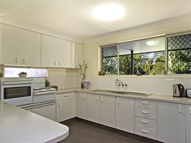 353 Adina Avenue, Bilinga QLD 4225