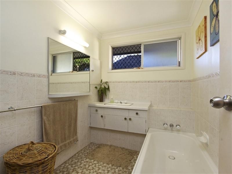 353 Adina Avenue, Bilinga QLD 4225