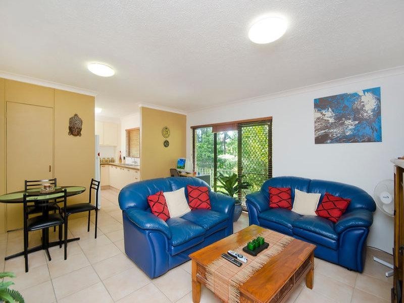 6/3 Lind Avenue, Palm Beach QLD 4221