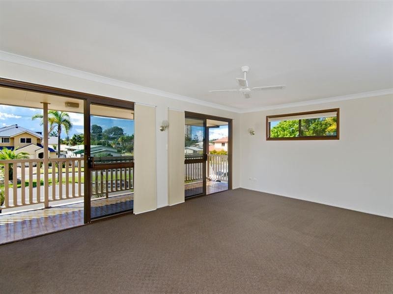 40 Philippine Parade, Palm Beach QLD 4221