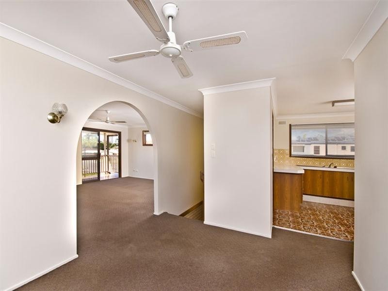 40 Philippine Parade, Palm Beach QLD 4221
