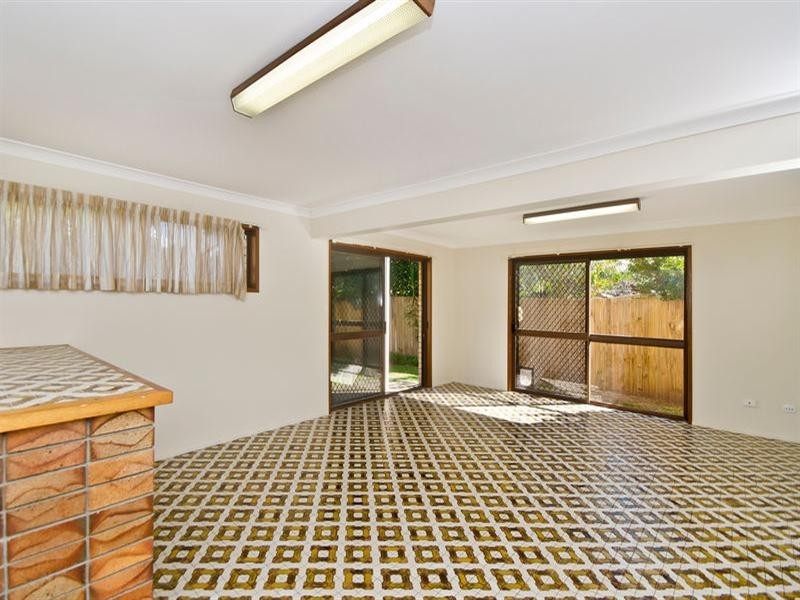 40 Philippine Parade, Palm Beach QLD 4221