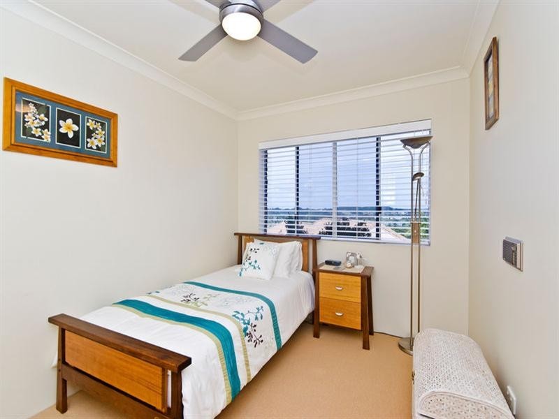 27 Swanbourne Way, Elanora QLD 4221