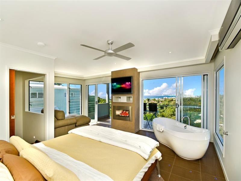 65 Crest Drive, Currumbin QLD 4223