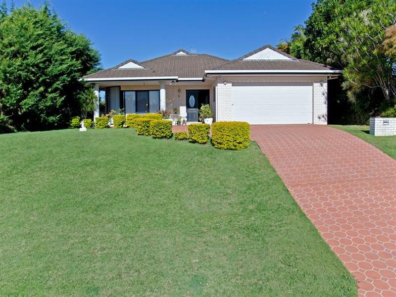 72 Lochlomond Drive, Banora Point NSW 2486
