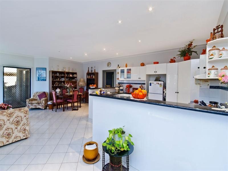 72 Lochlomond Drive, Banora Point NSW 2486