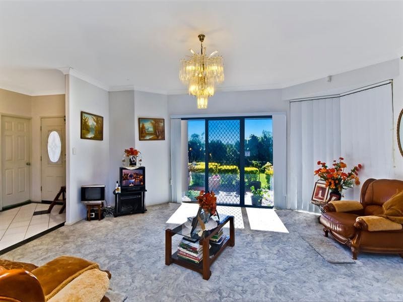 72 Lochlomond Drive, Banora Point NSW 2486