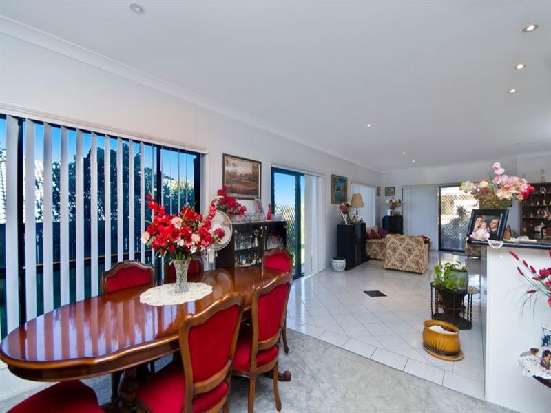 72 Lochlomond Drive, Banora Point NSW 2486