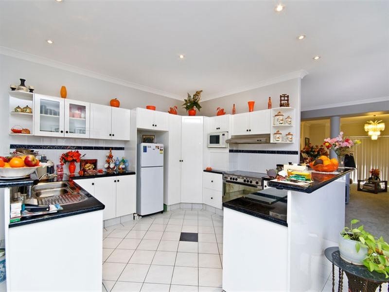 72 Lochlomond Drive, Banora Point NSW 2486