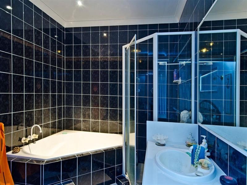 72 Lochlomond Drive, Banora Point NSW 2486