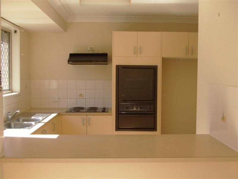 2/92 Leyte Avenue, Palm Beach QLD 4221