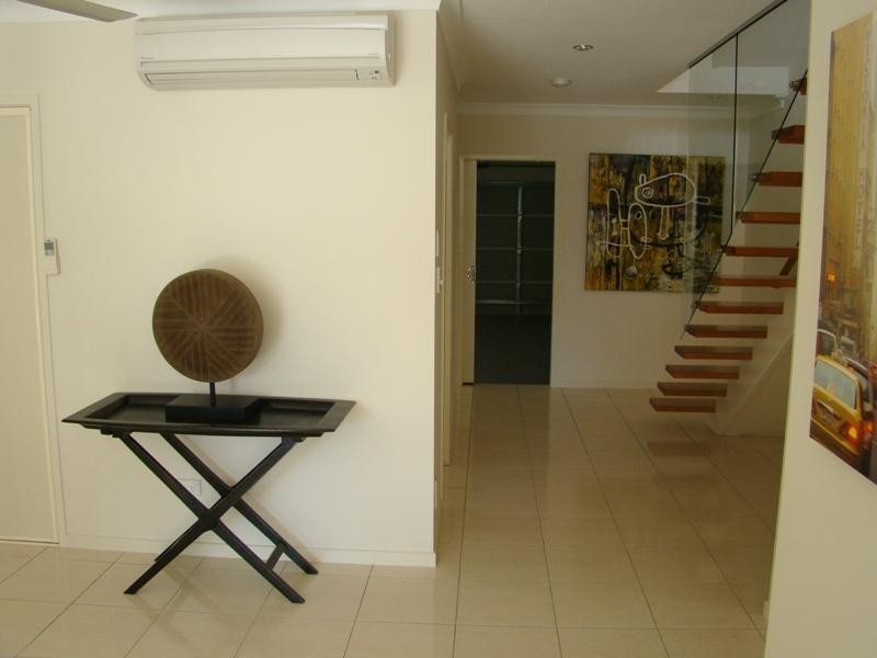 2/197 Golden Four Drive, Bilinga QLD 4225