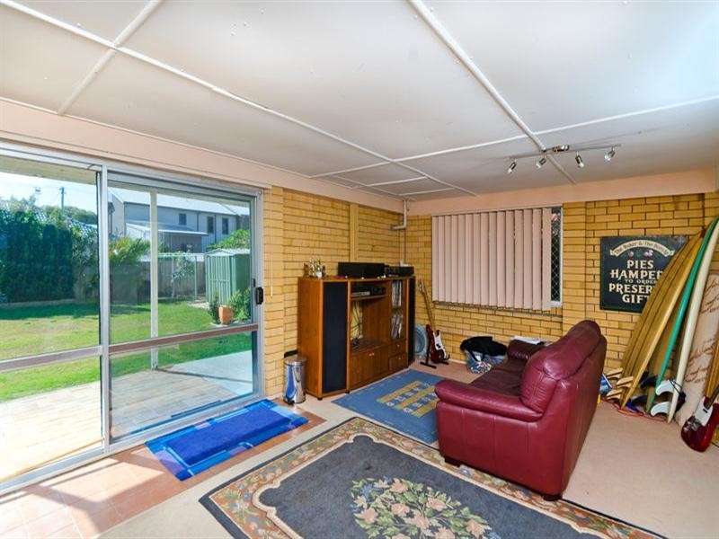 3 Gulai Street, Palm Beach QLD 4221