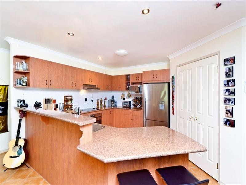 42 Baekea Drive, Elanora QLD 4221